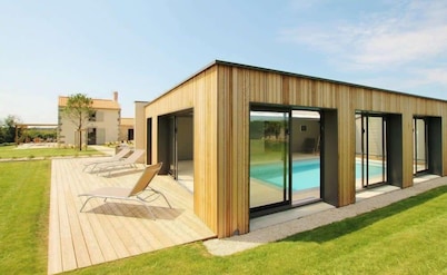 Demeure du Pont Rolland, heated inside pool, sauna and great location