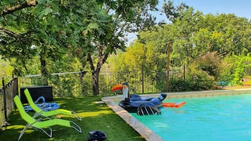 Piscina stagionale all'aperto