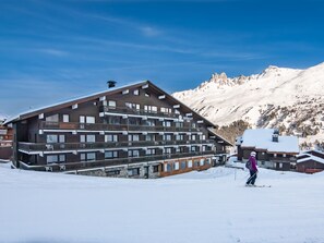 Front of property - Hôtel La Tarentaise (Les Allues)