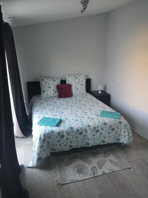 5 makuuhuonetta, silitysrauta/-lauta, Wi-Fi, vuodevaatteet