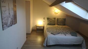 5 chambres, fer et planche Ă repasser, Wi-Fi, draps fournis