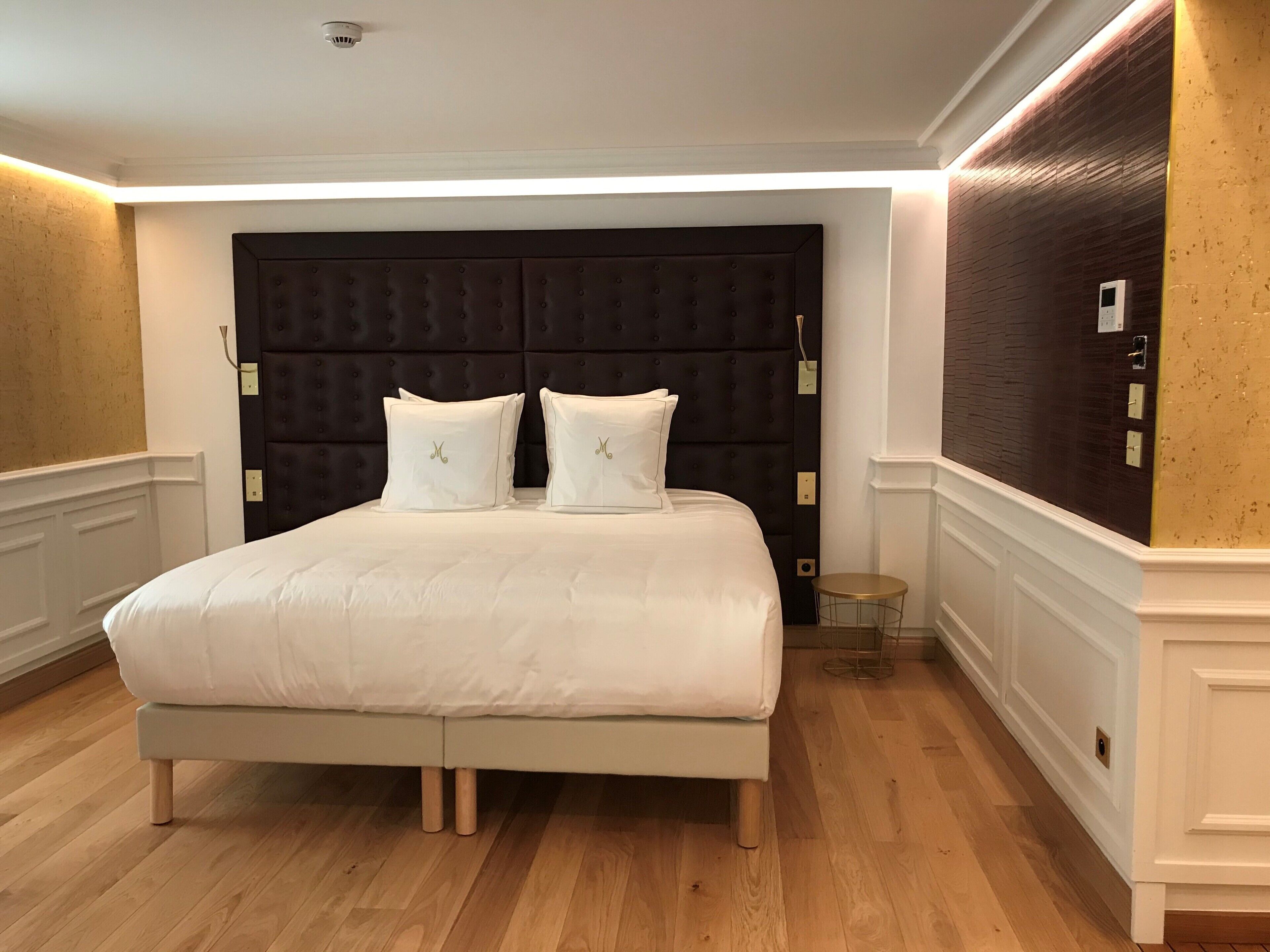 suite, jetted tub | 1 bedroom, premium bedding, pillow-top beds, in-room safe