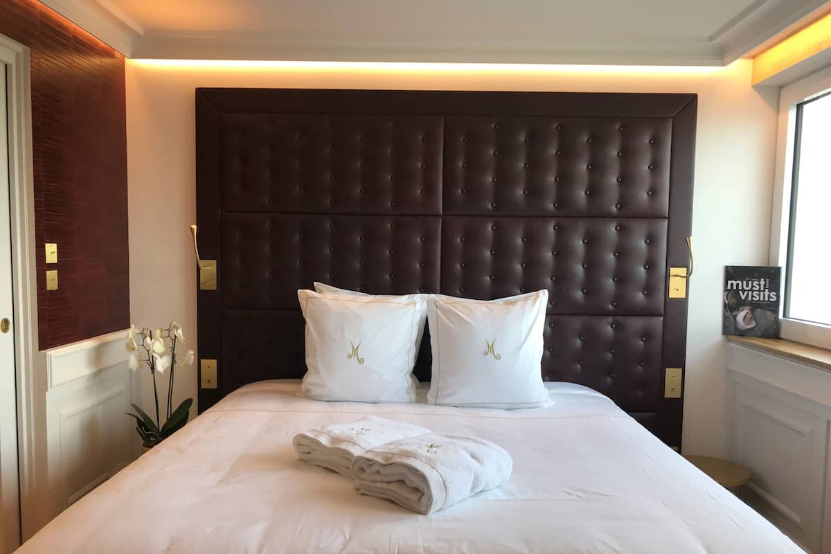 Suite, Sea View