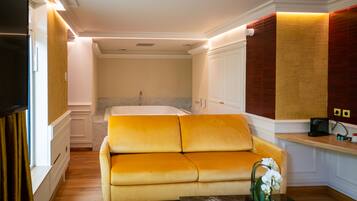 Suite, Jetted Tub | Premium bedding, pillow-top beds, in-room safe, desk