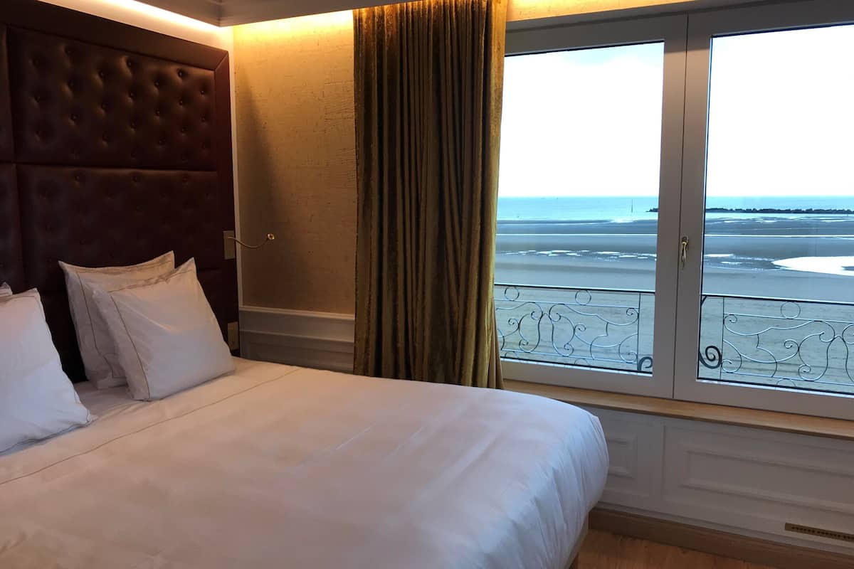 standard double room, sea view | 1 bedroom, premium bedding, pillow-top beds, in-room safe