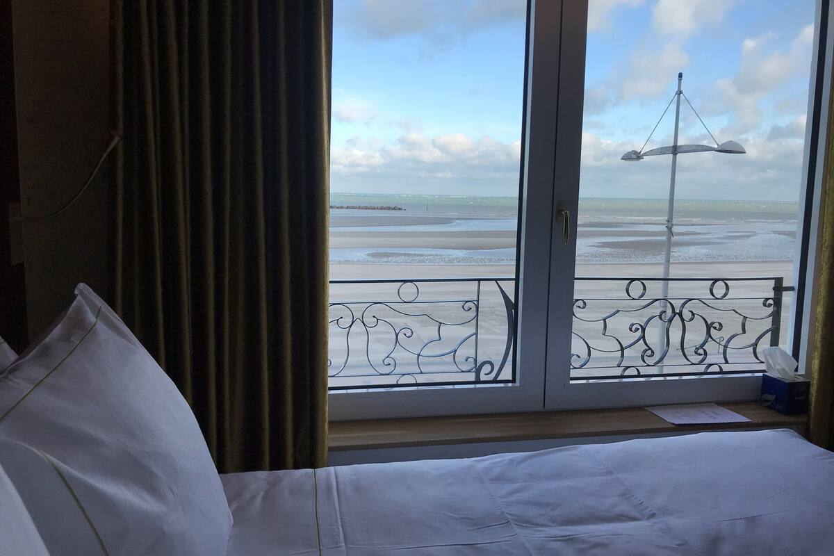 standard double room, sea view | 1 bedroom, premium bedding, pillow-top beds, in-room safe