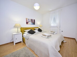 5 Schlafzimmer, Bügeleisen/Bügelbrett, Reisekinderbett, kostenloses WLAN
