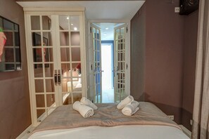 4 chambres, fer et planche à repasser, Wi-Fi gratuit, draps fournis
