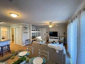 Smart TV - Moon Pie- Steps to Beach- Heated Pool! (Seagrove Beach)