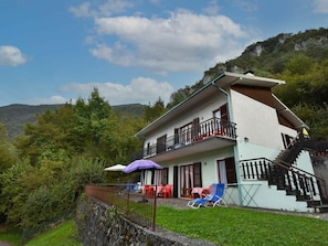 Exterior - Lovely apartment for 6 people with WIFI, TV, terrace and pets allowed (Crone)