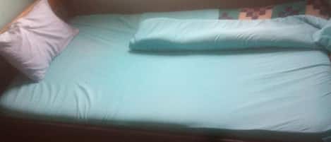 Single Room | Bed sheets