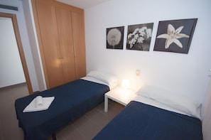 1 bedroom, iron/ironing board, free WiFi, bed sheets