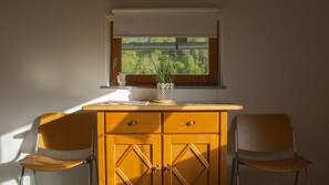 Apartment, Mountain View | Living area