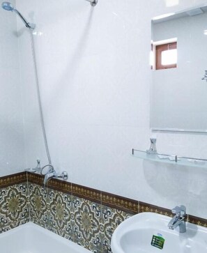 Shower, rainfall showerhead, hair dryer, slippers - Hotel Shams (Bukhara)