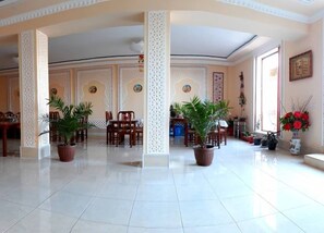 Lobby sitting area - Hotel Shams (Bukhara)
