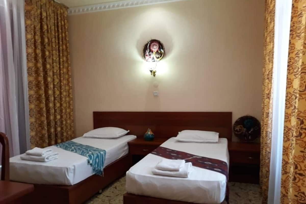 Soundproofing, free WiFi, bed sheets