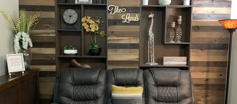 World’s Fair Charm -Two Story 3 bdrm