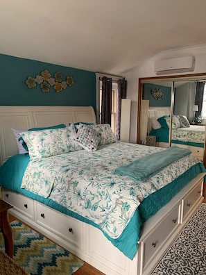 3 bedrooms, iron/ironing board, travel cot, WiFi - World’s Fair Charm -Two Story 3 bdrm (St. Louis)