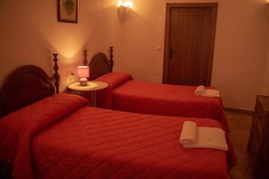 Family House | 3 bedrooms, soundproofing, iron/ironing board, bed sheets