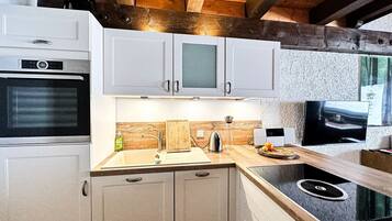 Kühlschrank, Ofen, Herdplatte, Geschirrspüler