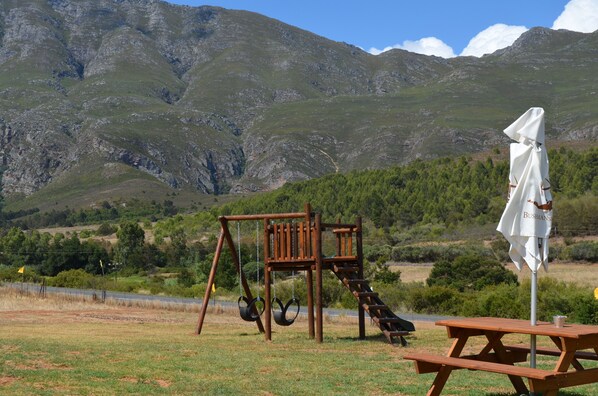 Superior Cottage (Berge Toe) | Mountain view - Spanspek se Plek accommodation (Boesmanspad)
