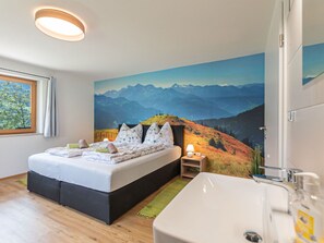 3 bedrooms, iron/ironing board, travel cot, free WiFi - Beautiful private villa for 8 people with WIFI, TV, terrace and pets allowed (Wolfbach)