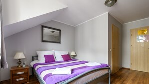 Double Room, Private Bathroom | WiFi (free) - Hostel Stara Praga (Warsaw)