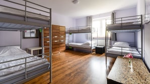 Shared Dormitory, Mixed Dorm (1 Bed in 6 beds Dorm) - Hostel Stara Praga (Warsaw)