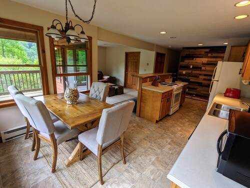 Viihtyisä ja rentouttava Lumikenkäperheen loma!