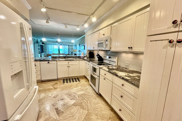 Fridge, microwave, oven