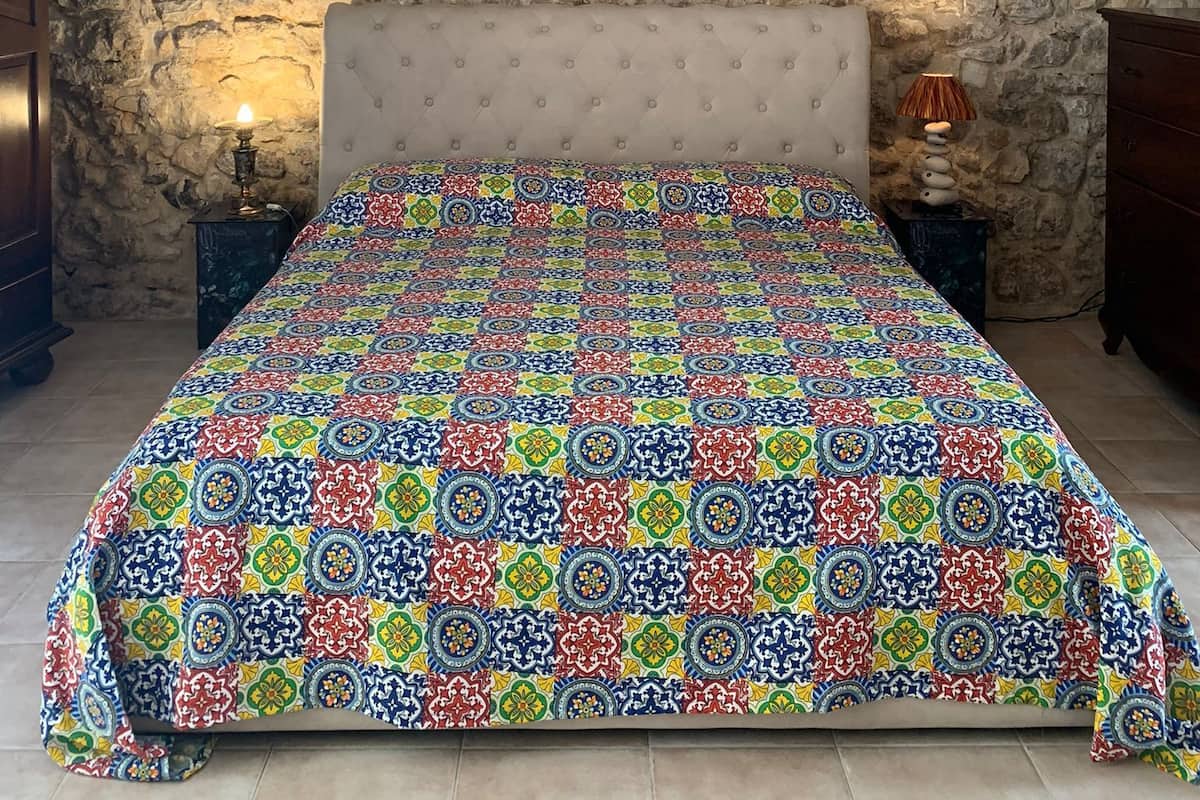 Habitación familiar | Ropa de cama de alta calidad y decoración personalizada