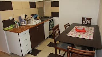 Fridge, microwave, coffee/tea maker, toaster