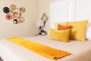 3 bedrooms, desk, iron/ironing board, travel crib