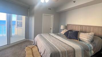 3 bedrooms, desk, travel crib, WiFi