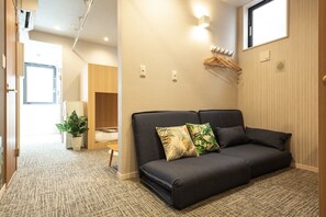 1 多间卧室、办公桌、熨斗/熨衣板、免费 WiFi