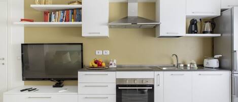 Kühlschrank, Ofen, Herdplatte, Geschirrspüler