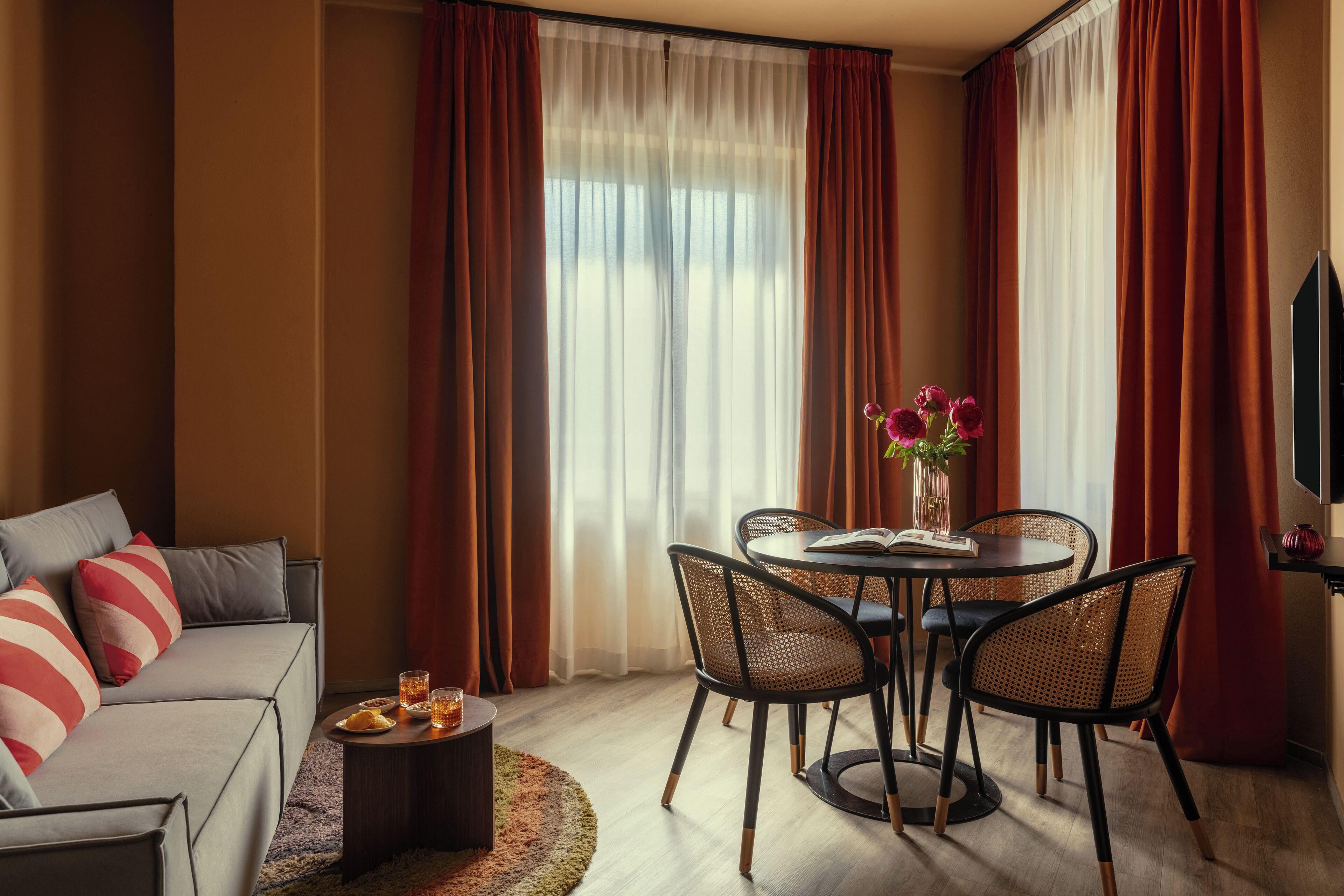 Panoramic Apartment | Egyptian cotton sheets, premium bedding, free WiFi, bed sheets