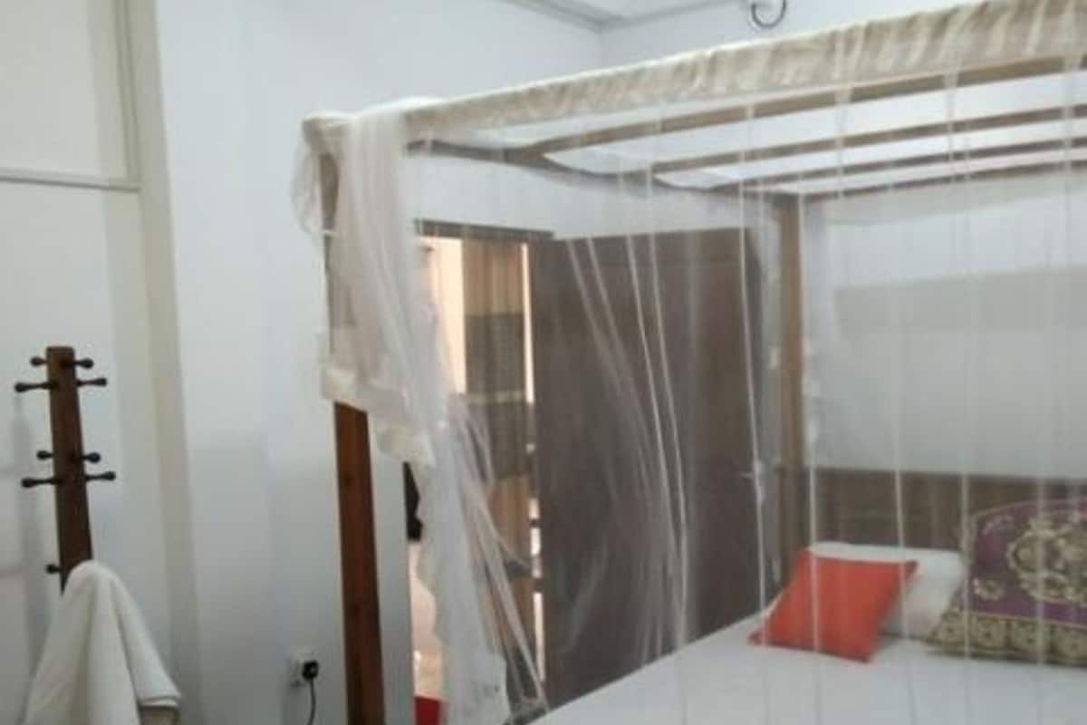 Escritorio y espacio para trabajar con un portátil