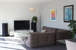 Téléviseur, lecteur de DVD, chaßne audio