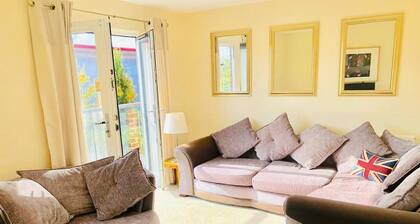 Waterside Lodge with Canal Views