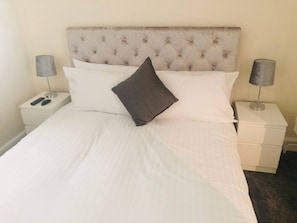 House | 3 bedrooms, soundproofing, iron/ironing board, free WiFi