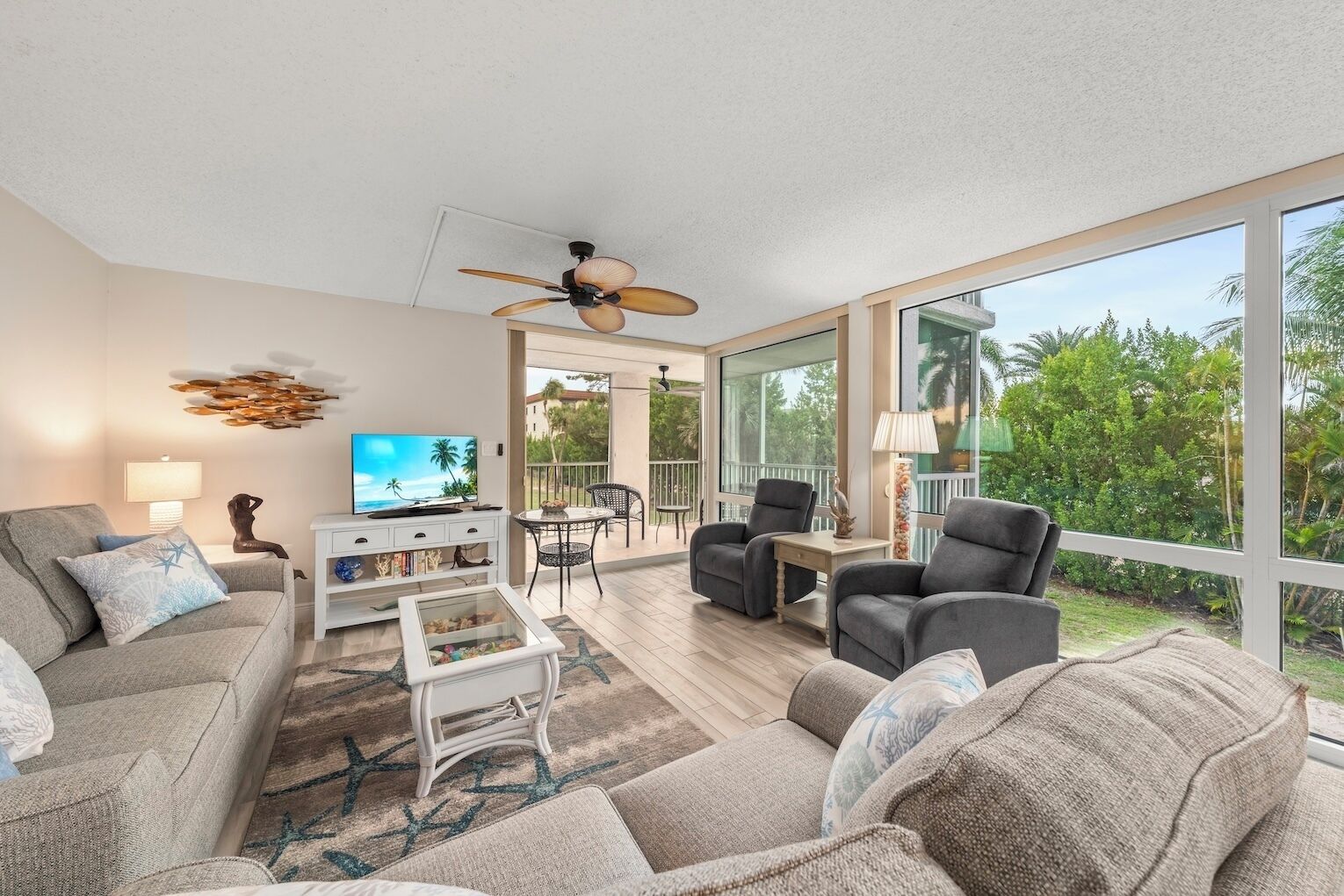 Fernseher, DVD-Player