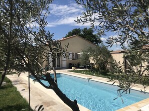 Outdoor pool - Holiday villa with pool in Vallon Pont d'Arc, near the Ardèche river (Vallon-Pont-d'Arc)