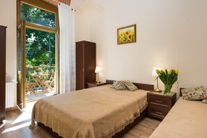 2 bedrooms, in-room safe, iron/ironing board, WiFi - 2bdr, 2bth Vanilla 6 Apartment in old town (Kraków)