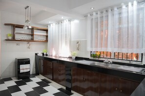 Refrigerador, utensilios de cocina