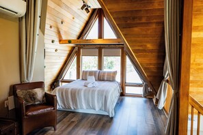 4 bedrooms, travel cot, WiFi