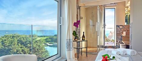 7 bedrooms, in-room safe, WiFi, bed sheets