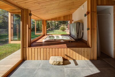 Architect's house not overlooked in the Ossau valley, spa & sauna, 7000m2 park