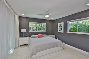 3 bedrooms, WiFi - Tropical pool house (St. Petersburg)