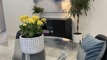 City House | In-room dining